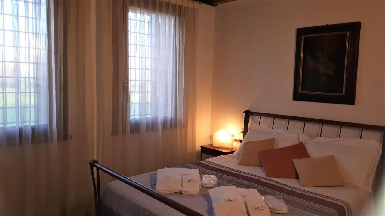 Agriturismo Casalbergo อิโซลาเดลลาสกาลา ภายนอก รูปภาพ