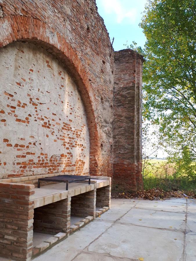 Agriturismo Casalbergo อิโซลาเดลลาสกาลา ภายนอก รูปภาพ