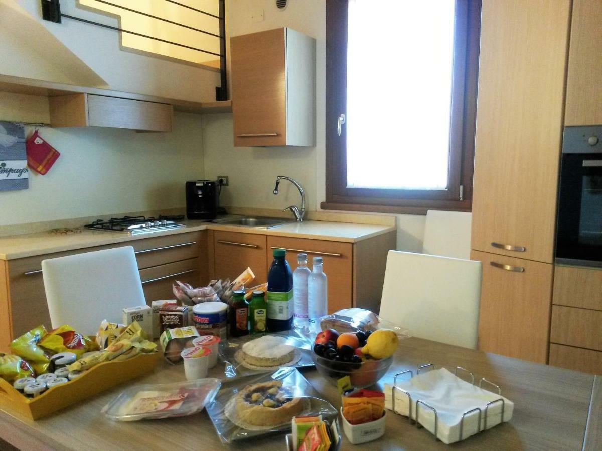 Agriturismo Casalbergo อิโซลาเดลลาสกาลา ภายนอก รูปภาพ